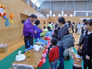 【バルーンアートは大盛況】
