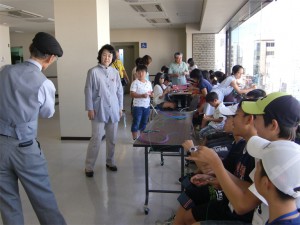 針金工作に挑戦しています